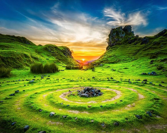 Amazing Hill Station - Diamond Painting Kit - diamond-painting-bliss.myshopify.com
