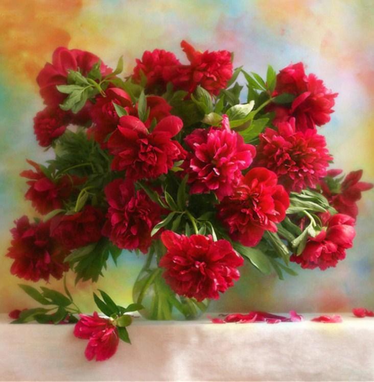 Bright Red Peonies in a Vase - diamond-painting-bliss.myshopify.com