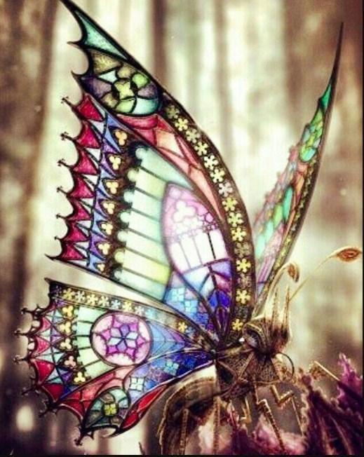 Butterfly with Stained Glass Wings - diamond-painting-bliss.myshopify.com