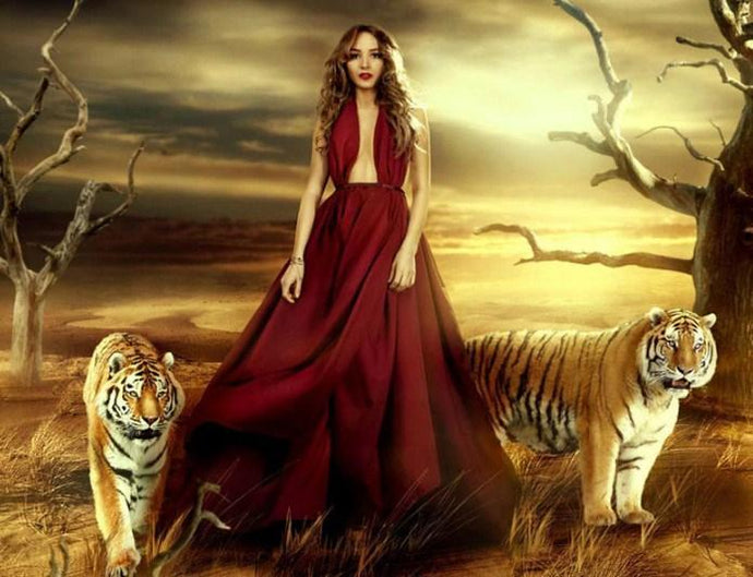 Girl & Tigers Diamond Painting Kit - diamond-painting-bliss.myshopify.com