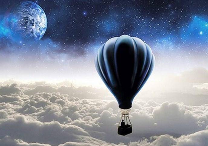 Hot Air Balloon Flying Above the Clouds - diamond-painting-bliss.myshopify.com
