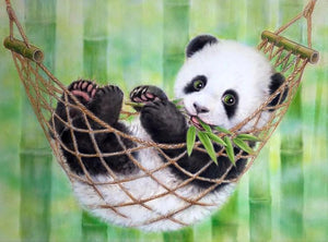 Panda Resting on Hammock - diamond-painting-bliss.myshopify.com