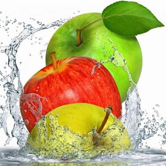 Splashing Apples - diamond-painting-bliss.myshopify.com