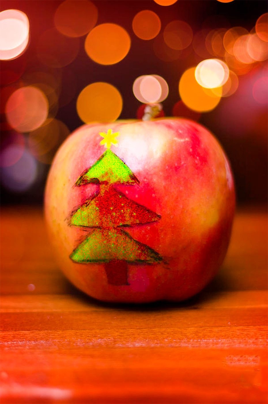 Christmas Tree on Apple DIY Diamond Painting - diamond-painting-bliss.myshopify.com